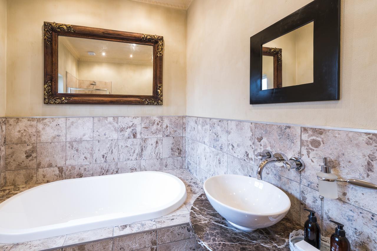 Whispering Palms Apartment Port Elizabeth Ngoại thất bức ảnh