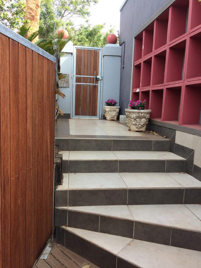 Whispering Palms Apartment Port Elizabeth Ngoại thất bức ảnh